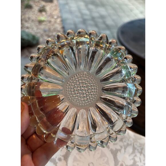 Vintage Hazel Atlas Dahlia Pattern Glass Ashtray Elegant MCM Decorative Piece - Picture 2 of 3